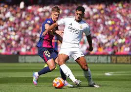 موعد مباراة برشلونة وريال مدريد في نهائي كأس السوبر الإسباني 2025-2026